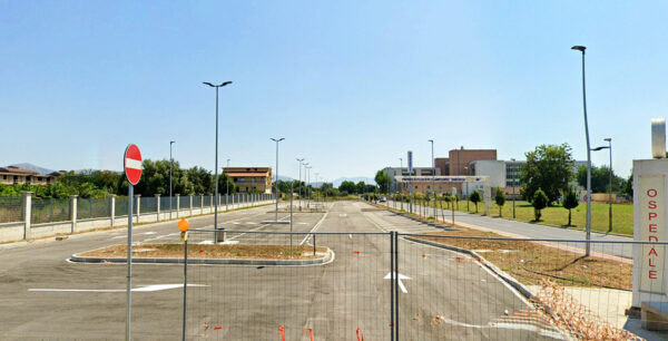 ospedale marcianise, parcheggio